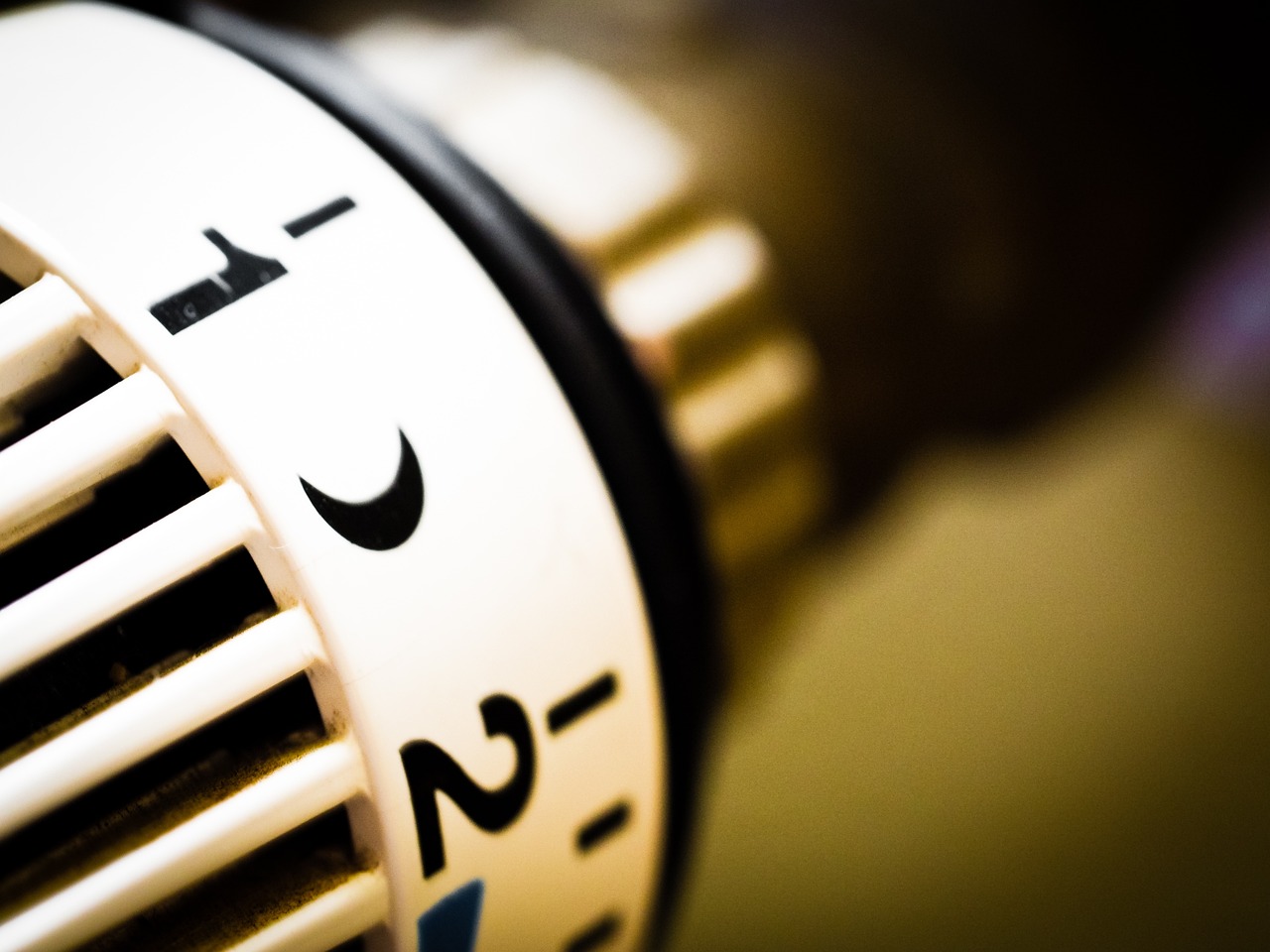 Installer un radiateur électrique soi-même installation de radiateurs électriques : service professionnel pour un chauffage efficace et économique, adapté à votre intérieur.