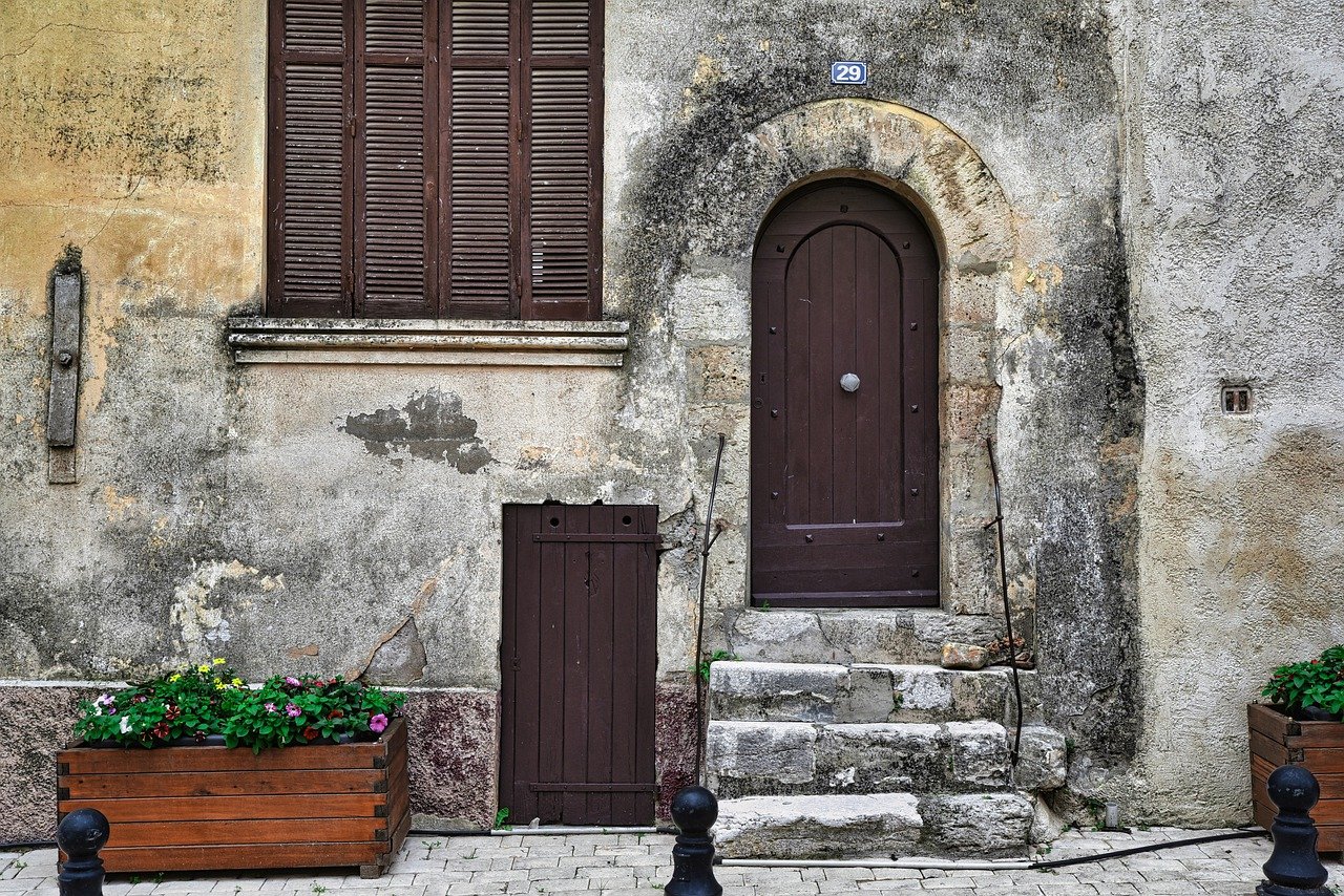 Réparer une porte qui grince